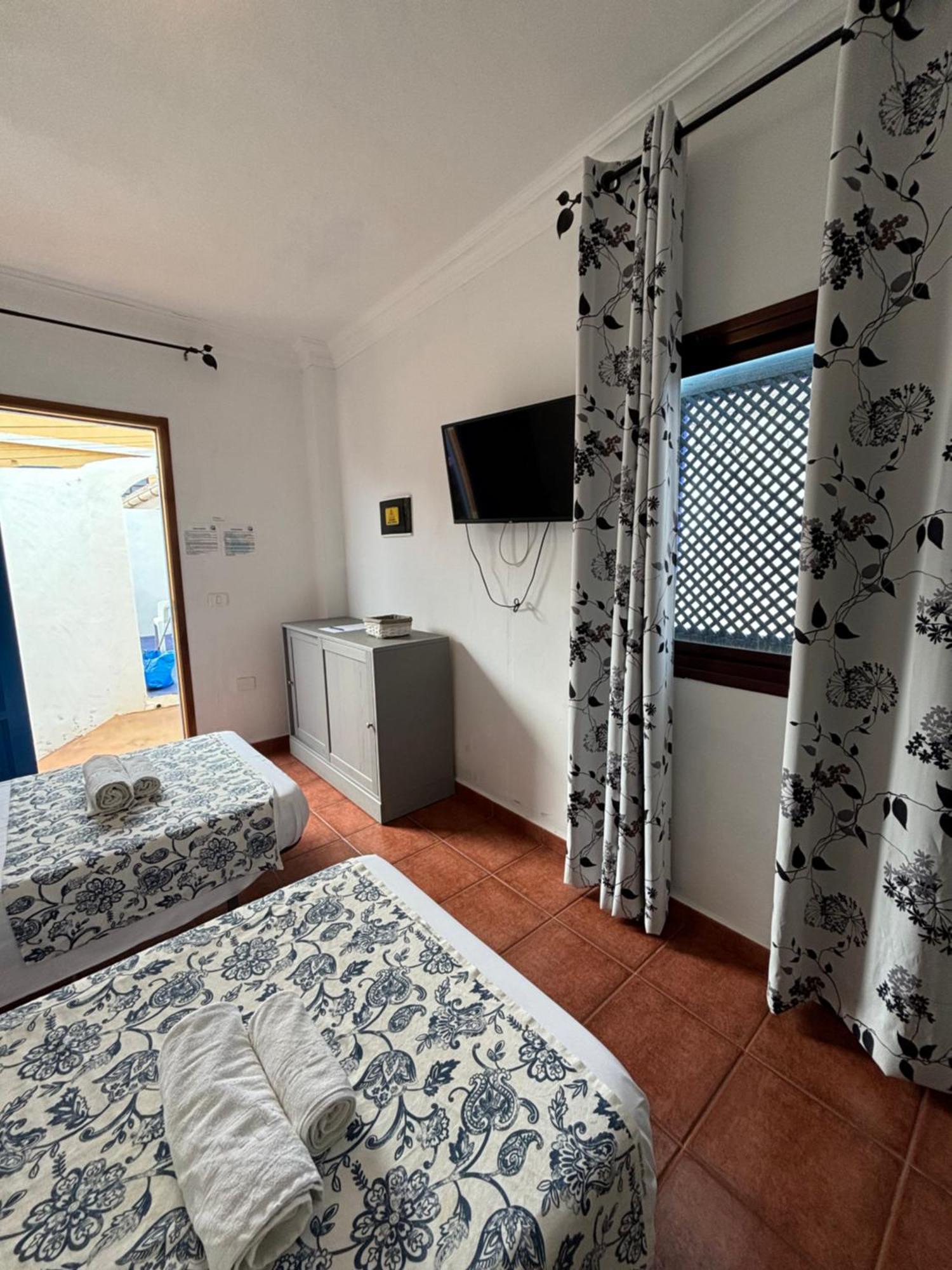Apartamentos Y Habitaciones Villa Marina 라 칼레타 외부 사진